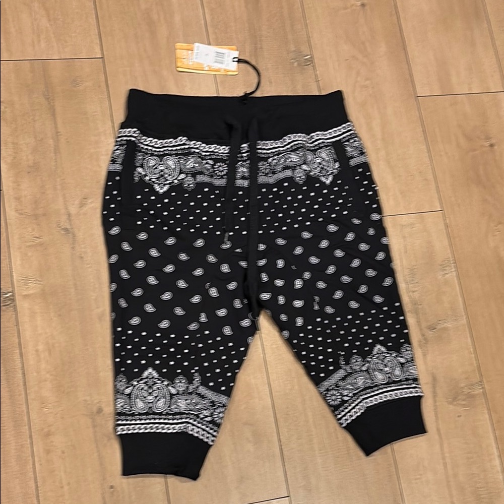 Bleecker Athletic 3/4 leg pants Size M